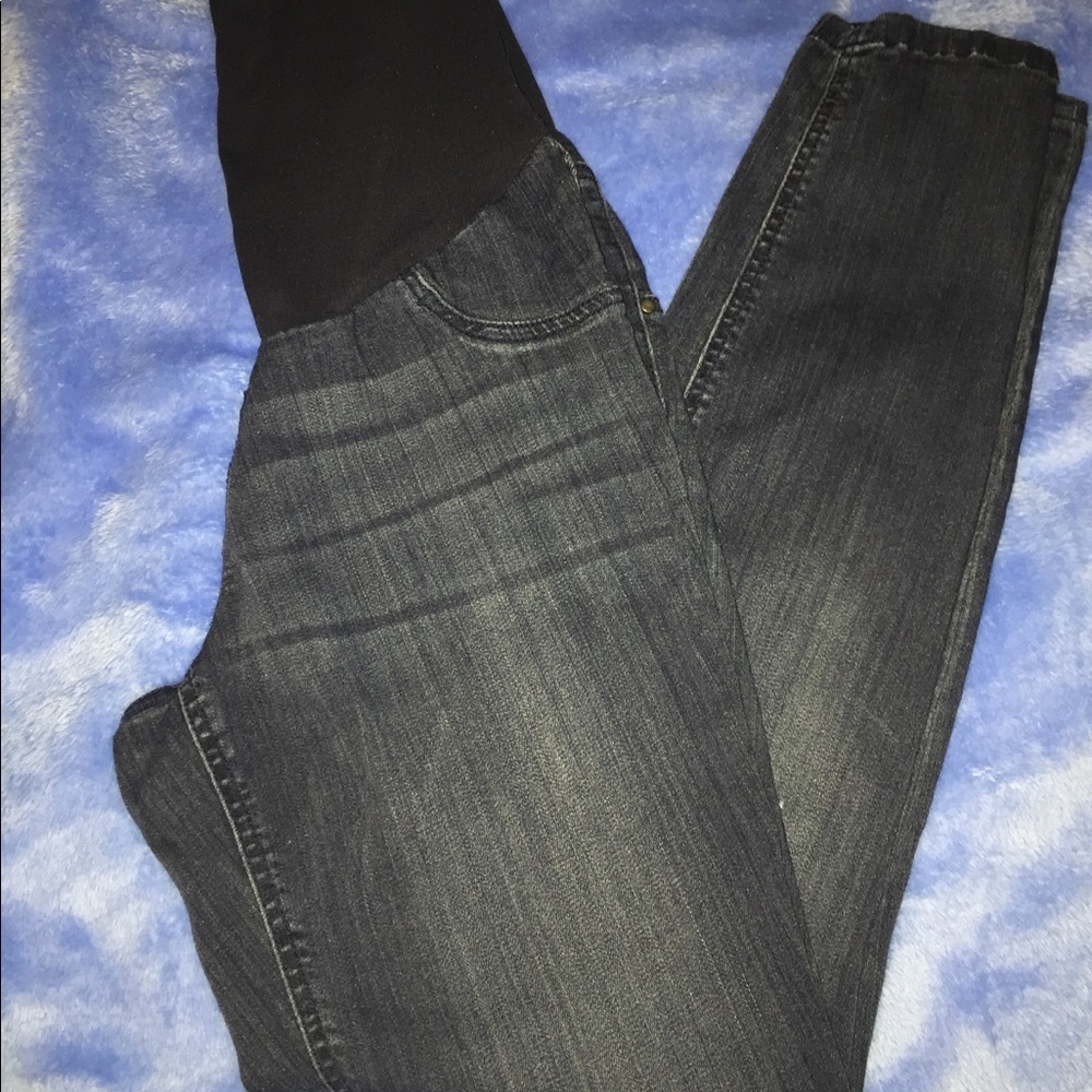 Maternity skinny jeans